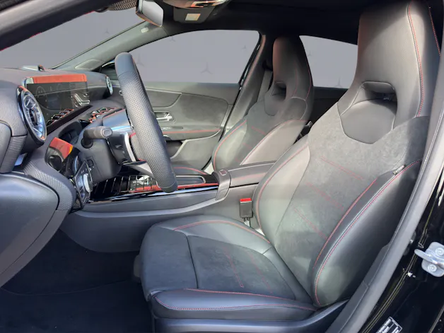 MERCEDES-BENZ A-Klasse W177 A 220 AMG Line 4m