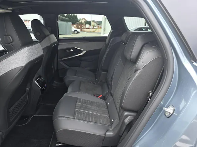 PEUGEOT 5008 1.6 PHEV 225 GT Exclusive