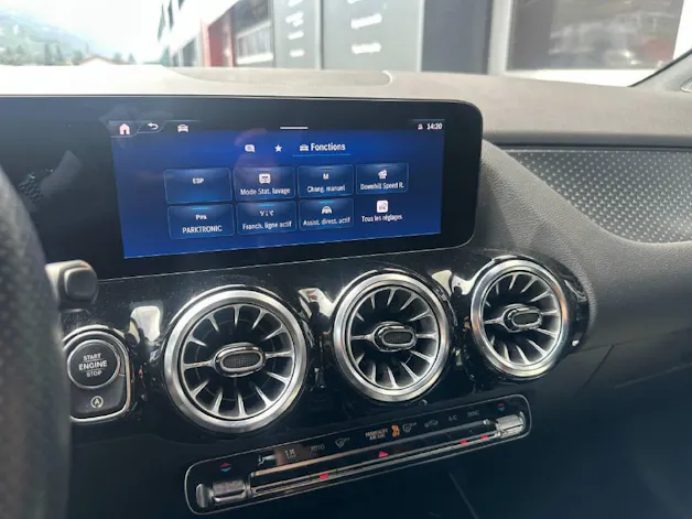 MERCEDES-BENZ GLA 220 AMG Line 4matic (CH)