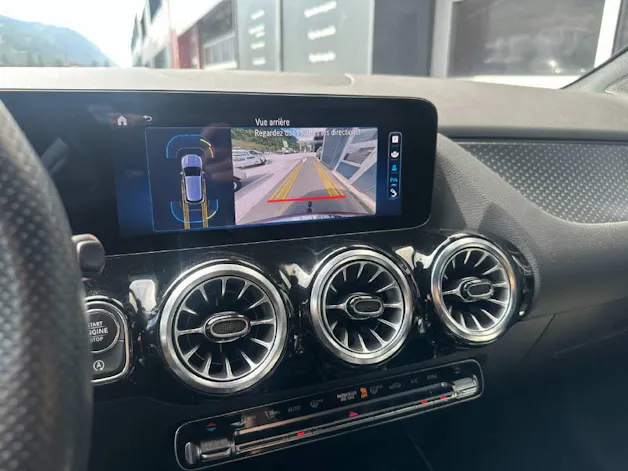 MERCEDES-BENZ GLA 220 AMG Line 4matic (CH)