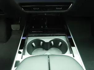 MAZDA CX-6e Takumi