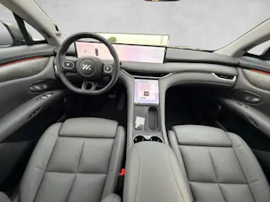 MG IM6 100 kWh Performance 20 4WD