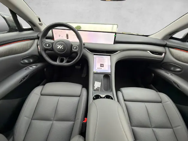 MG IM6 100 kWh Performance 4WD