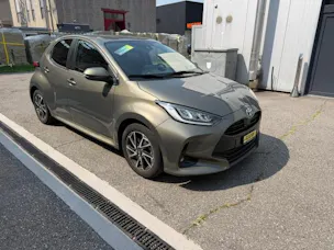 Toyota Yaris 1.5 VVT-i HSD Trend
