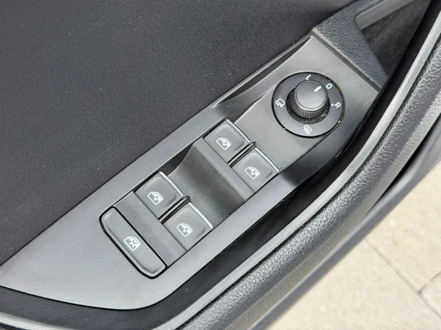 SKODA Superb Combi 2.0 TDI 190 L & K 4x4 DSG (Laurin & Klement)