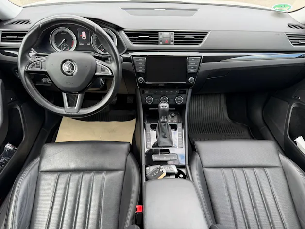 SKODA Superb Combi 2.0 TDI 190 L & K 4x4 DSG (Laurin & Klement)
