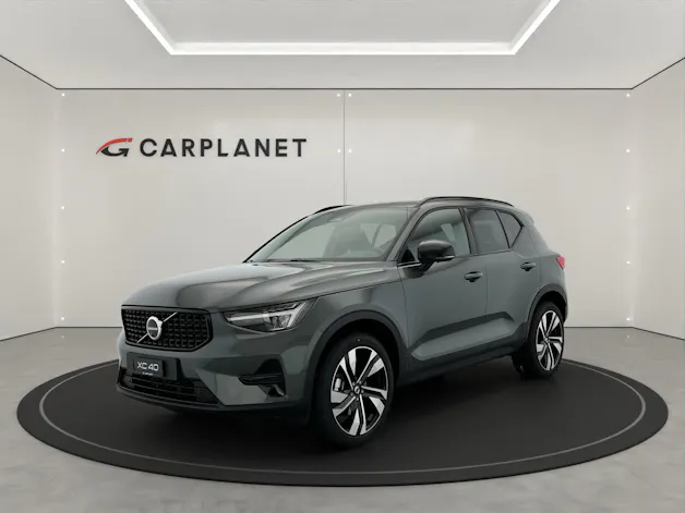 VOLVO XC40 2.0 B3 MH Plus Dark