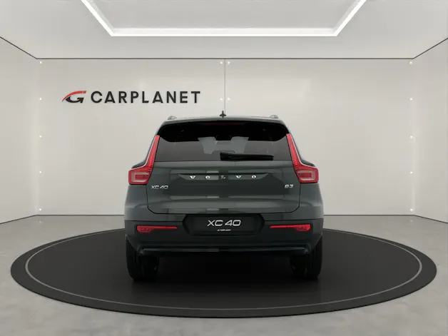 VOLVO XC40 2.0 B3 MH Plus Dark
