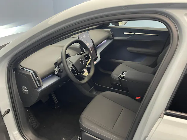 VOLVO EX30 E60 Plus