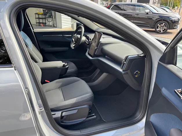 VOLVO EX30 P8 Plus AWD