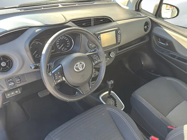 Toyota Yaris 1.5 VVT-i HSD Trend