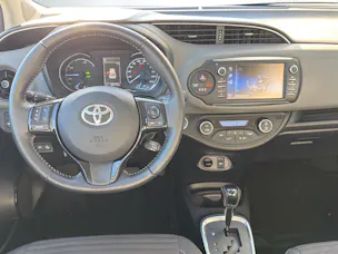 Toyota Yaris 1.5 VVT-i HSD Trend
