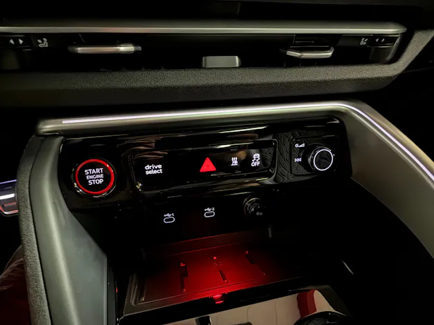 AUDI SQ5 TFSI quattro S-tronic