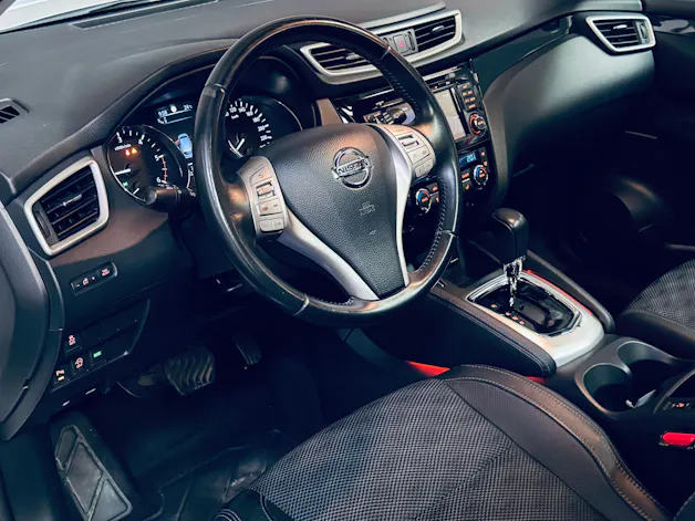 NISSAN Qashqai 1.6 dCi tekna Xtronic CVT
