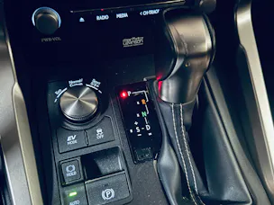 Lexus NX 300h Excellence E-Four Automatic
