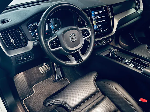 VOLVO XC60 T6 eAWD R-Design Geartronic