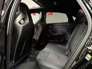 AUDI RS3 Limousine 2.5 TSI quattro S-tronic Schalensitze