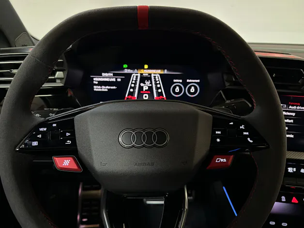 AUDI RS3 Limousine 2.5 TSI quattro S-tronic Schalensitze