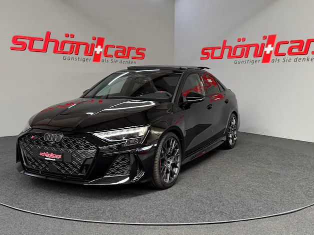 AUDI RS3 Limousine 2.5 TSI quattro S-tronic Schalensitze