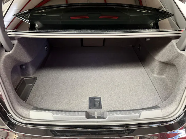 AUDI RS3 Limousine 2.5 TSI quattro S-tronic Schalensitze