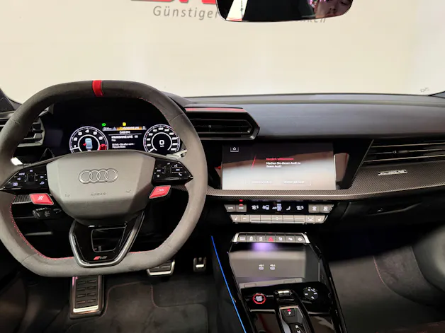 AUDI RS3 Limousine 2.5 TSI quattro S-tronic Schalensitze
