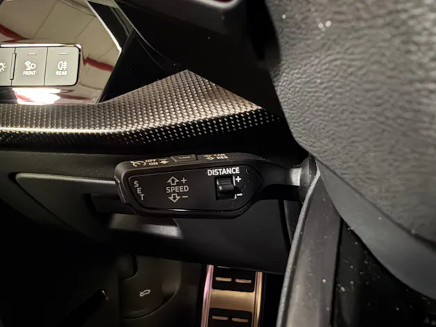 AUDI RS3 Limousine 2.5 TSI quattro S-tronic Schalensitze