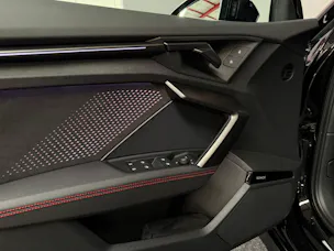 AUDI RS3 Limousine 2.5 TSI quattro S-tronic Schalensitze