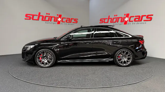 AUDI RS3 Limousine 2.5 TSI quattro S-tronic Schalensitze