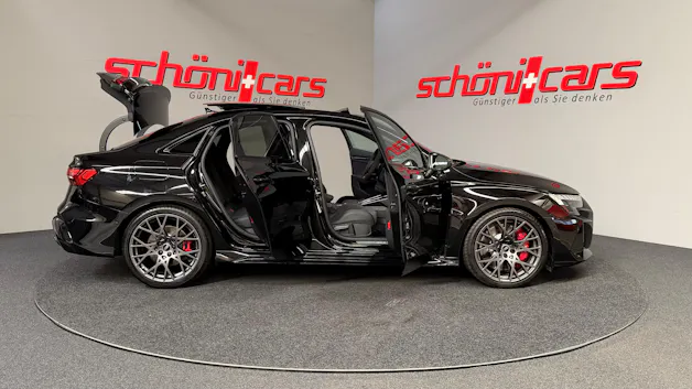 AUDI RS3 Limousine 2.5 TSI quattro S-tronic Schalensitze