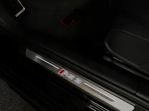 AUDI RS3 Limousine 2.5 TSI quattro S-tronic Schalensitze
