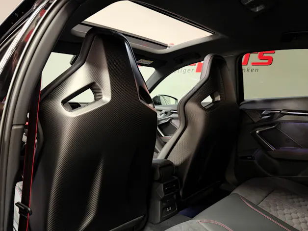 AUDI RS3 Limousine 2.5 TSI quattro S-tronic Schalensitze