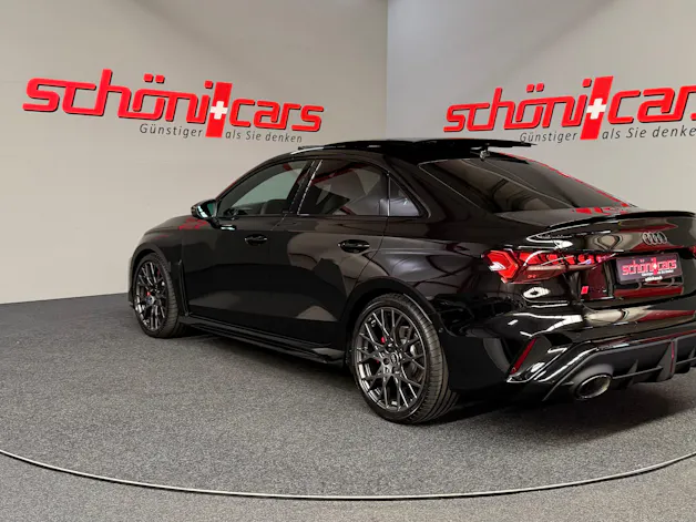 AUDI RS3 Limousine 2.5 TSI quattro S-tronic Schalensitze