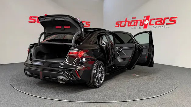AUDI RS3 Limousine 2.5 TSI quattro S-tronic Schalensitze