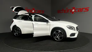 MERCEDES-BENZ GLA 250 AMG Line Swiss Star 4Matic 7G-DCT