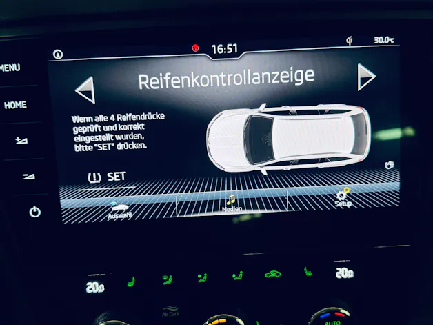 SKODA Octavia Combi 1.5 TSI Clever