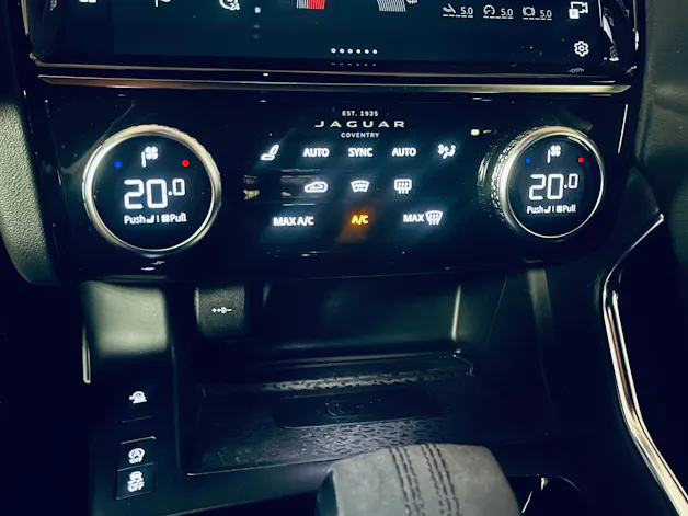 Jaguar E-Pace 2.0 P250 R-Dynamic AWD