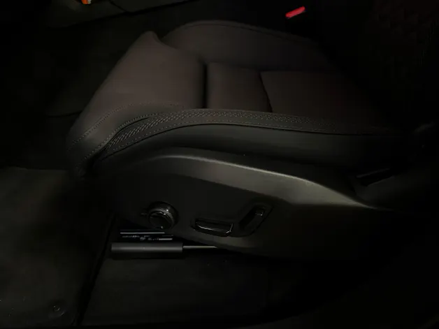 VOLVO XC90 T8 AWD PluginHybrid Plus Dark Geartronic