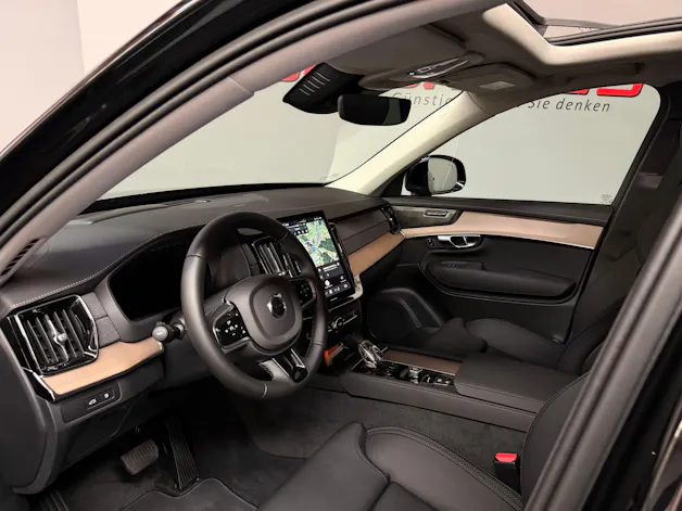 VOLVO XC90 T8 AWD PluginHybrid Plus Dark Geartronic