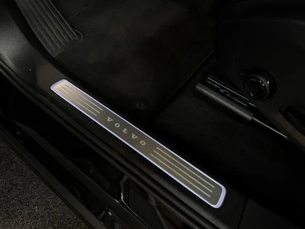 VOLVO XC90 T8 AWD PluginHybrid Plus Dark Geartronic