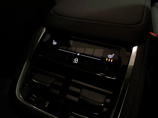 VOLVO XC90 T8 eAWD PluginHybrid Plus Dark Geartronic