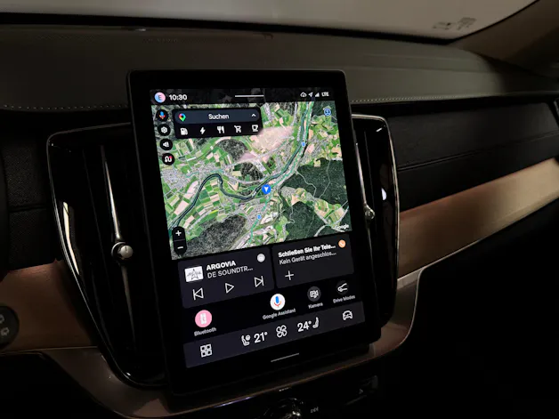 VOLVO XC90 T8 eAWD PluginHybrid Plus Dark Geartronic