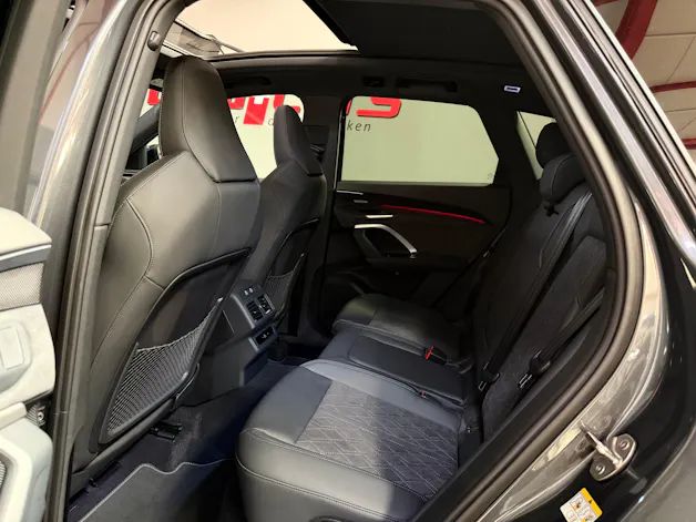 AUDI SQ5 TFSI quattro S-tronic