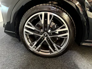 AUDI SQ5 TFSI quattro S-tronic
