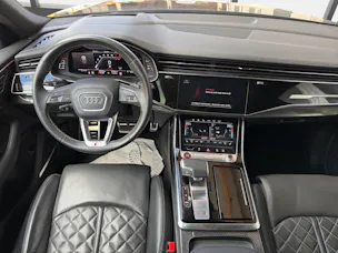 AUDI SQ8 TFSI quattro tiptronic