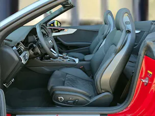 AUDI S5 Cabriolet 3.0 TFSI quattro tiptronic "Competition Plus" Progressivrot Metallic