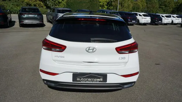 HYUNDAI i30 1.5 T-GDi Vertex DCT