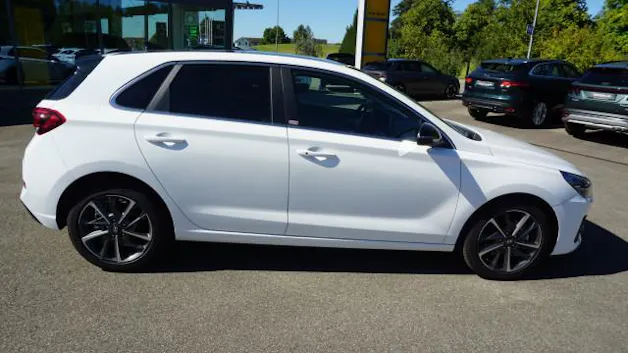 HYUNDAI i30 1.5 T-GDi Vertex DCT