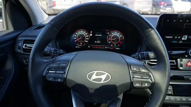 HYUNDAI i30 1.5 T-GDi Vertex DCT