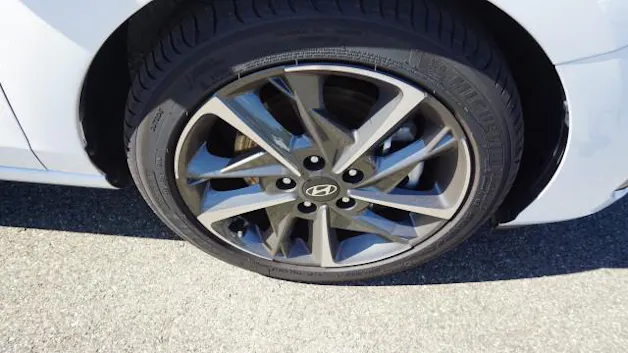 HYUNDAI i30 1.5 T-GDi Vertex DCT