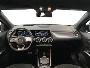 MERCEDES-BENZ EQA 350 AMG Line 4MATIC